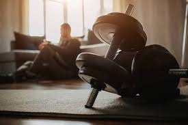 湖人伤病更新：詹姆斯确认今日可出战76人